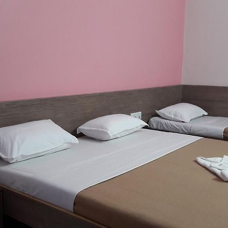 Hotel Aurangabad Regency Bagian luar foto