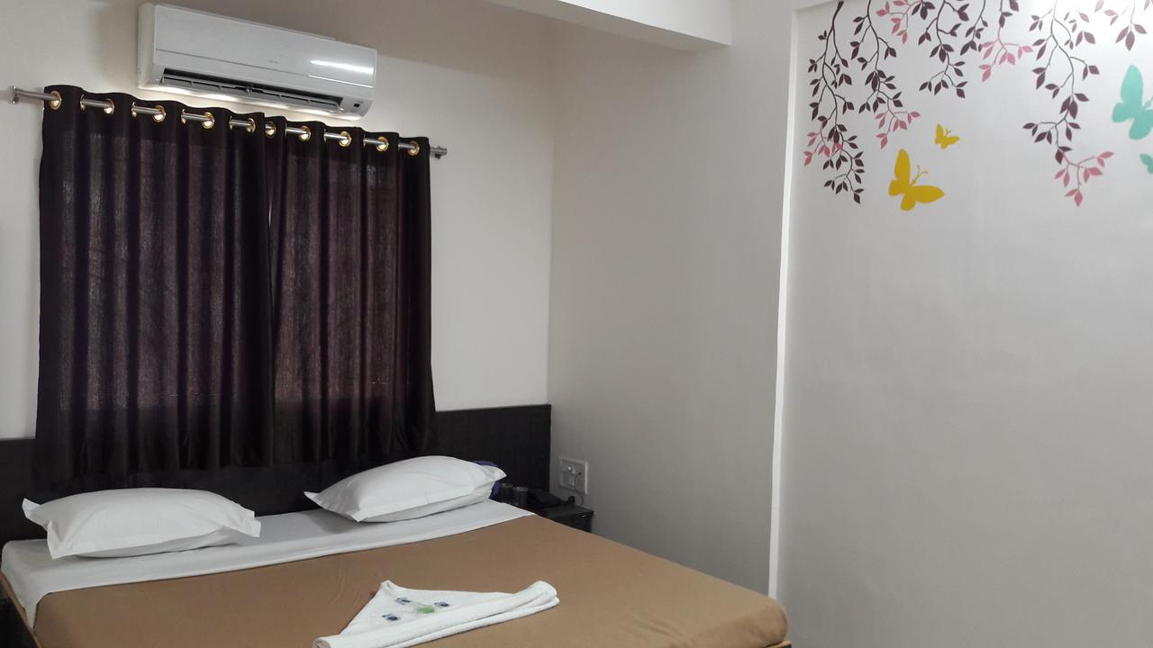Hotel Aurangabad Regency Bagian luar foto