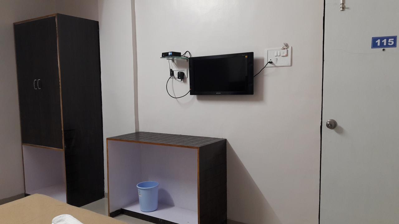 Hotel Aurangabad Regency Bagian luar foto