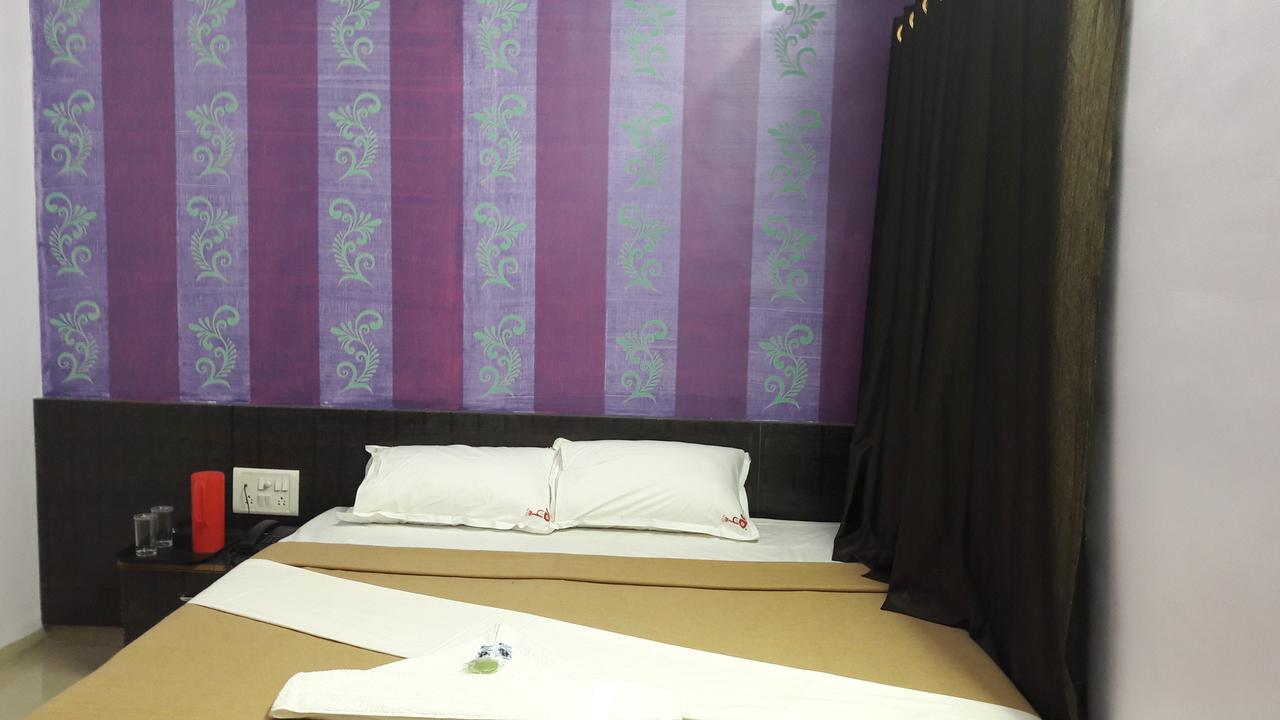 Hotel Aurangabad Regency Bagian luar foto