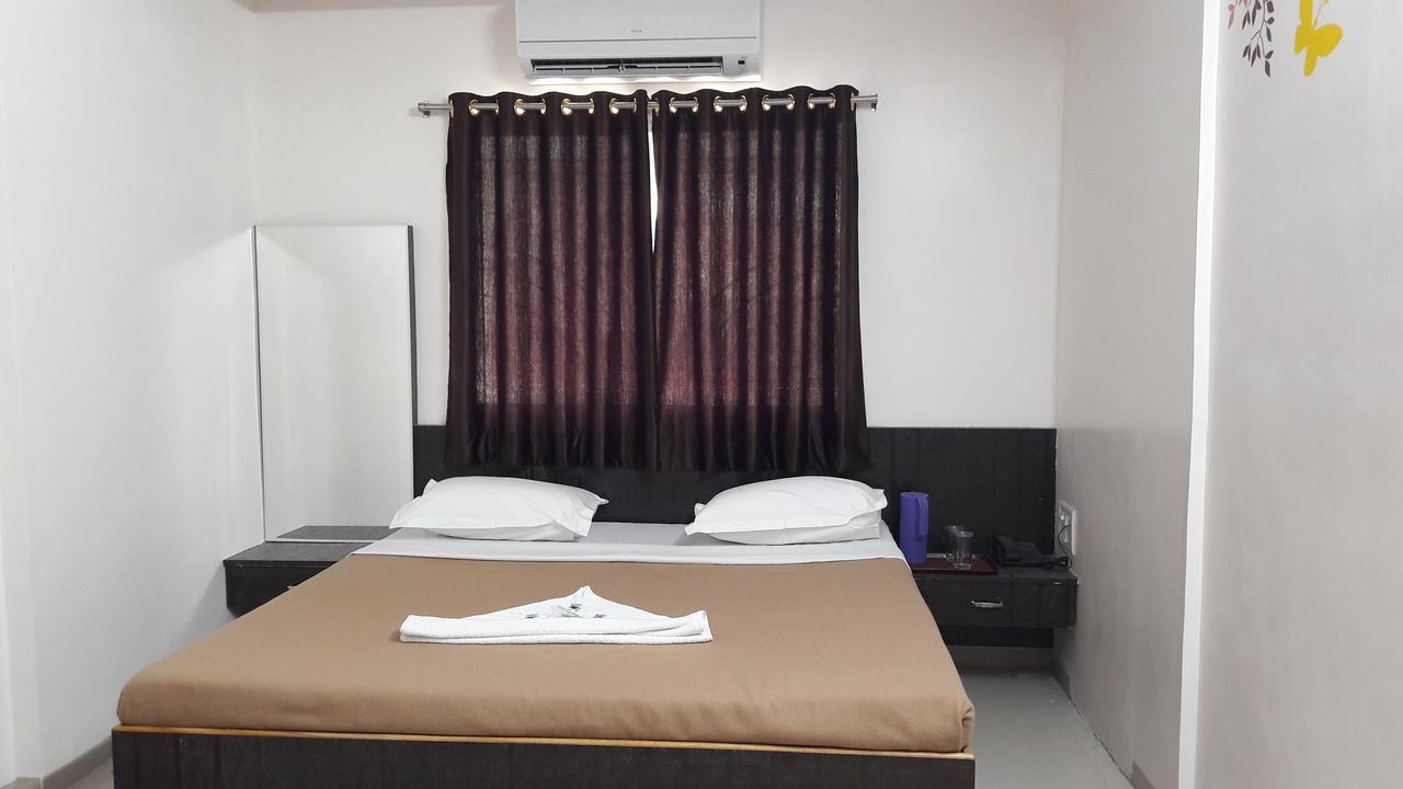 Hotel Aurangabad Regency Bagian luar foto