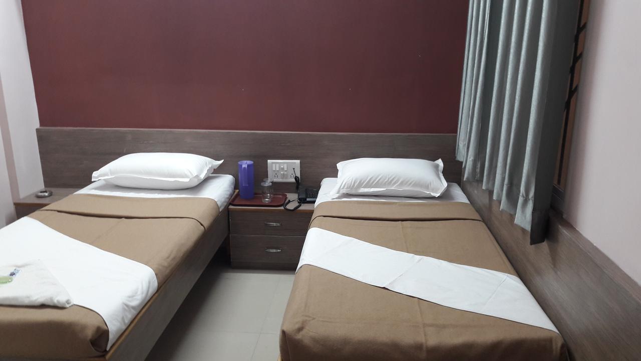Hotel Aurangabad Regency Bagian luar foto